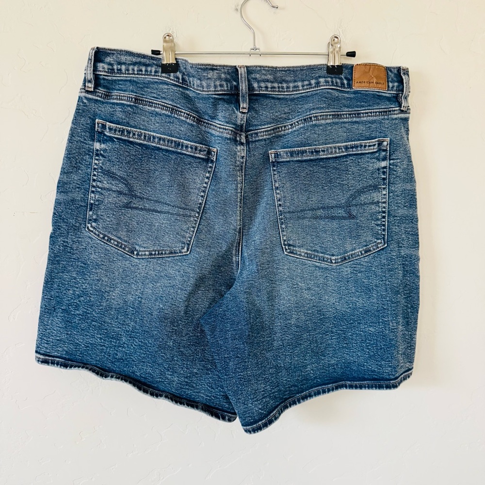 American Eagle Perfect Bermuda Short Size 16 - Picture 3 of 9